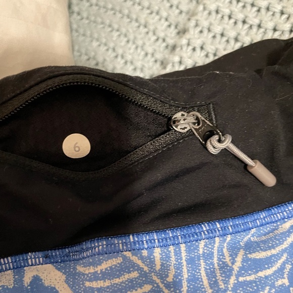 Lululemon blue and white shorts - Picture 3 of 3